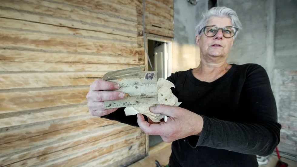 Det var när köket i dotterns villa revs ner som brevet uppenbarade sig. "Då vet vi att det var renoverat runt 1926 i alla fall", säger Kristina Hortlund.