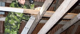 Här stöttar militärens bombgrupp polisen