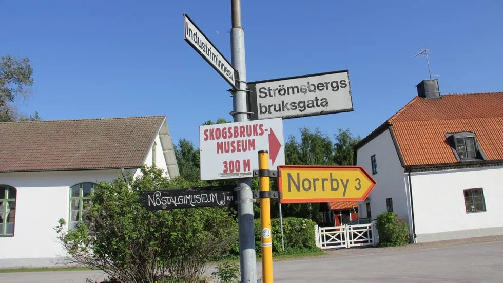Entreprenörsskap byggde Upplands järnbruk och gjorde Sverige till en stormakt. I Strömsberg, det vita bruket, är i dag flera näringsverksamheter aktiva, som nostalgimuseet.