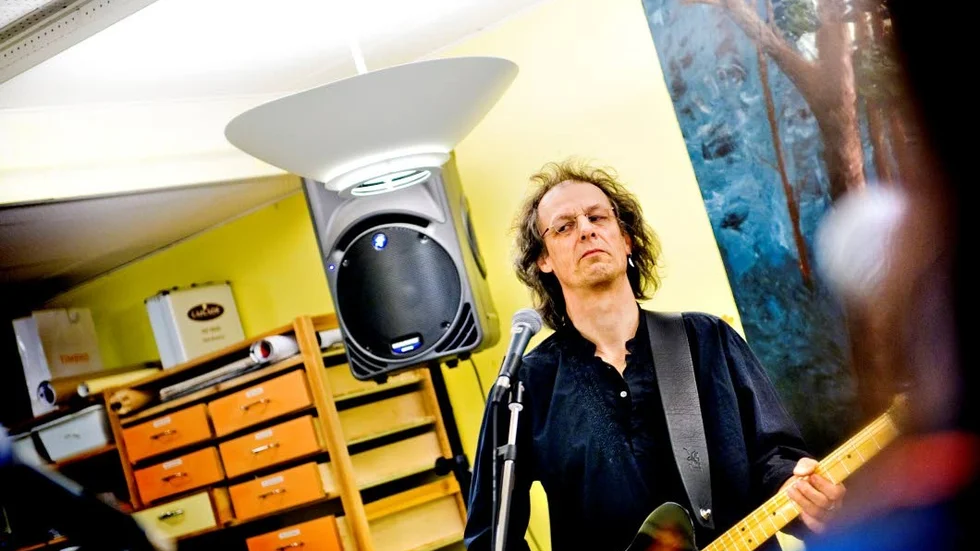 Ted Dluzewski leder Esters orkester.