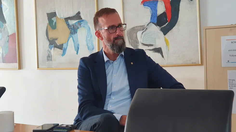Mikael Lekfalk skickade ut ett förklarande mejl till Luleås politiker sent på tisdagskvällen.