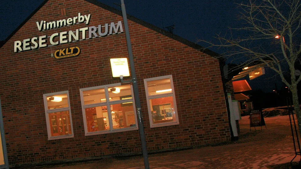 Rånöverfallet mot en ungdom från Vimmerby ska ha skett här vid resecentrum i Vimmerby en kväll i januari i år. Nu vill åklagaren att två unga Hultsfredsbor döms till fängelse.