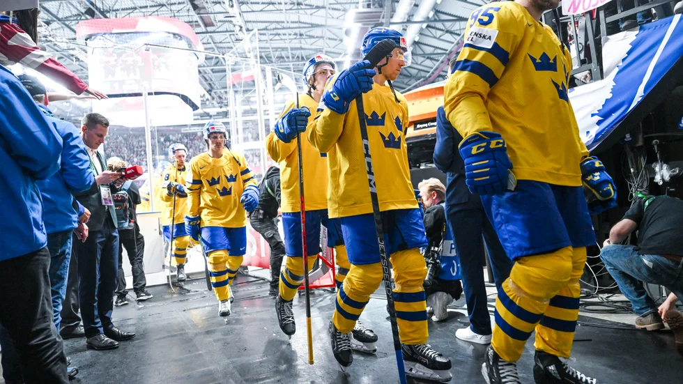 Tre Kronor är ute ur ishockey-VM efter 1–3 mot Lettland.