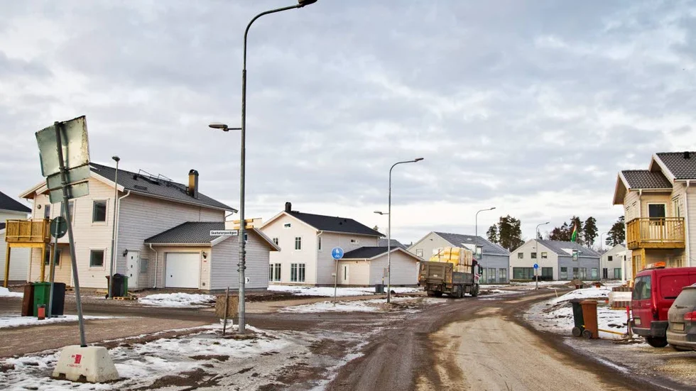 Stora behov. Lindbacken byggs ut i rask takt. Här är står en grundskola högt på önskelistan. Det är också ett av tre prioriterade områden för skolutbyggnad.