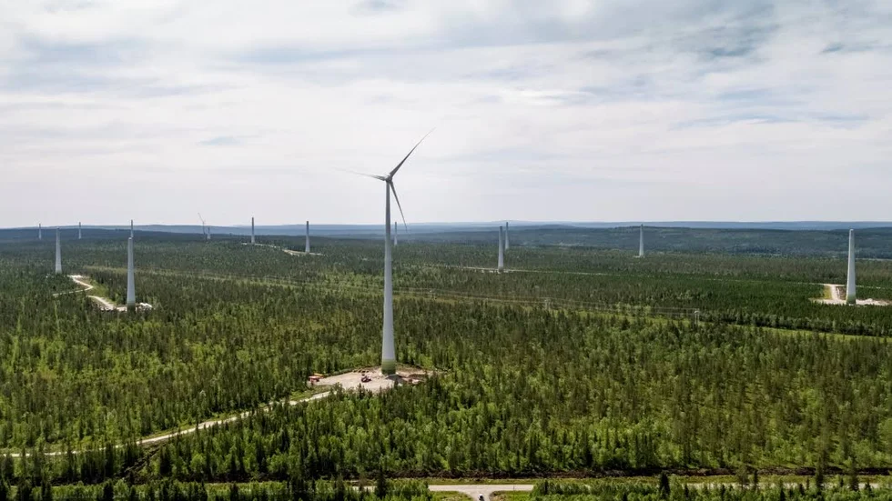 I Ersträsk utanför Koler är 26 vindkraftverk under uppförande.