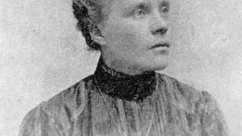 Lina Hjort. Bilden är från boken Norrbotten 1962, utgiven av Norrbottens läns Hembygdsförening. Lina Hjort levde mellan 1881 och 1959.