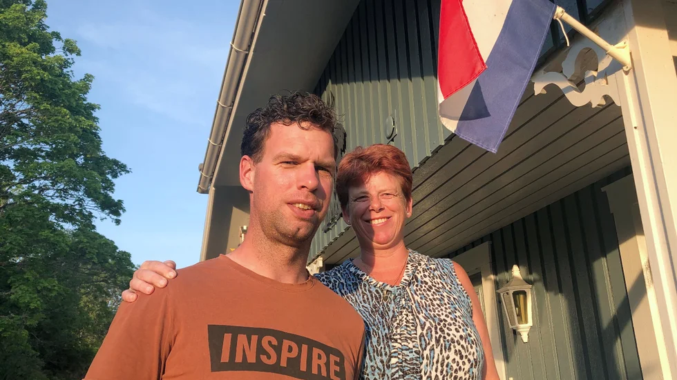 Maikel Kruis och Agnes van Ginkel flyttade från Nederländerna till Sverige. Nu bor de strax utanför Grillby. 