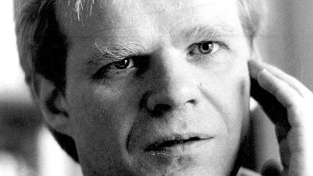 Einar Már Gudmundsson är tillbaka med sin tredje släkthistoria från Island.   " Lika full av lakonisk realism och humor som föregångarna", tycker Correns recensent.