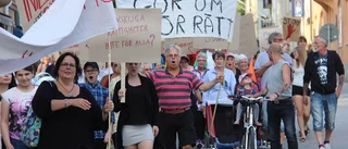 Protestmarsch för att ge stöd till Kutic