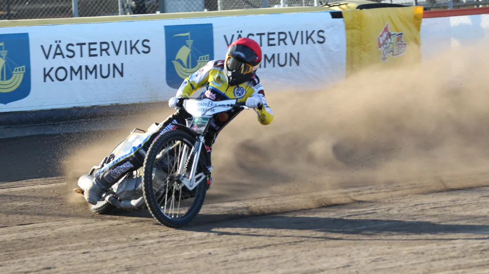 När underlaget inte höll måttet valde Anton Karlsson att inte köra sina heat för Griparna.
