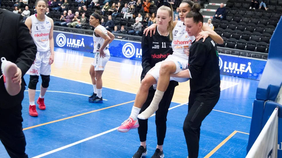 Michaela Houser är på väg tillbaka.