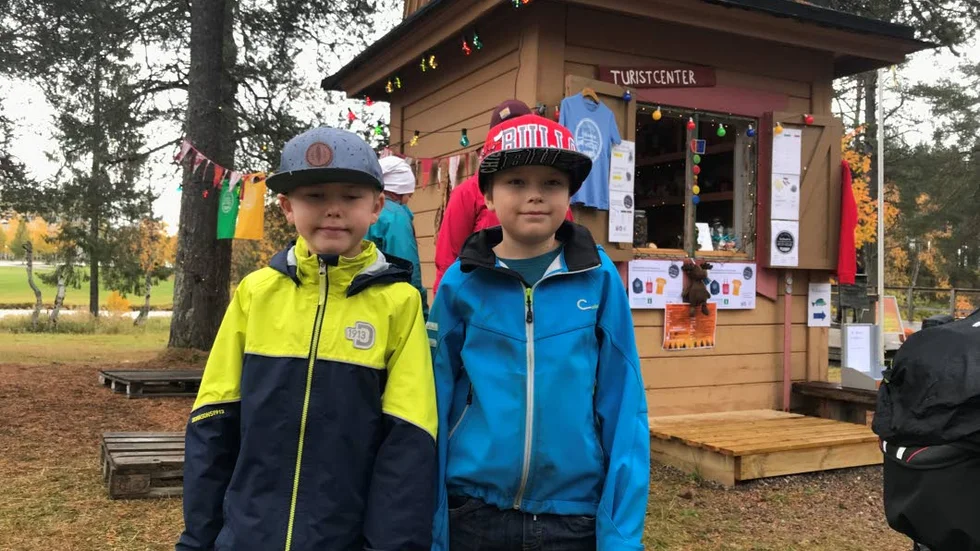 Gällivaregrabbarna Timothy Vanha och Elvis Kenttä besöker festivalen.