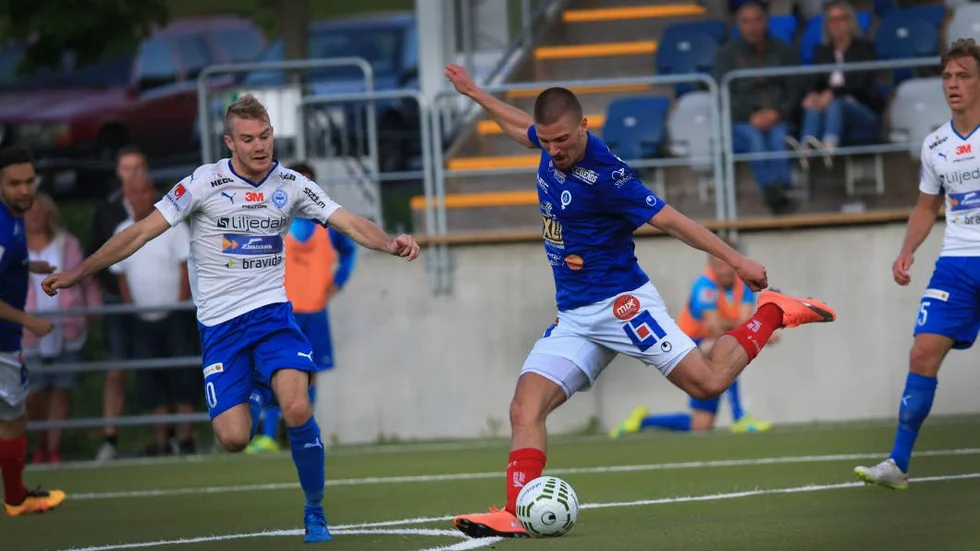 ÅFF:s skyttekung Shkodran Maholli svarade för 15 mål i superettan i fjol.