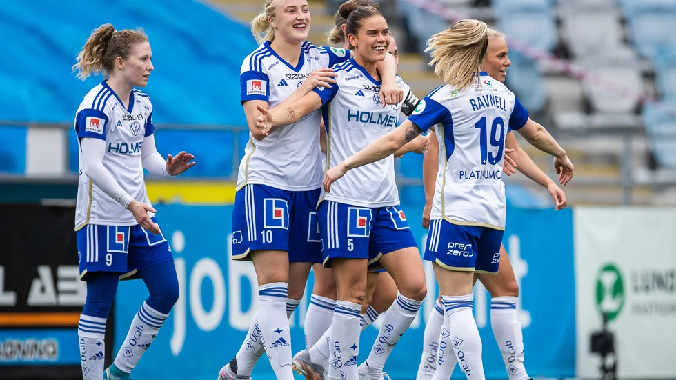 Nicole Robertson, Wilma Leidhammar, My Cato, Sabina Ravnell är alla spelare som finns med i kvällens trupp. 