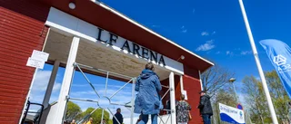 Varför får man köra så fort utanför LF arena?
