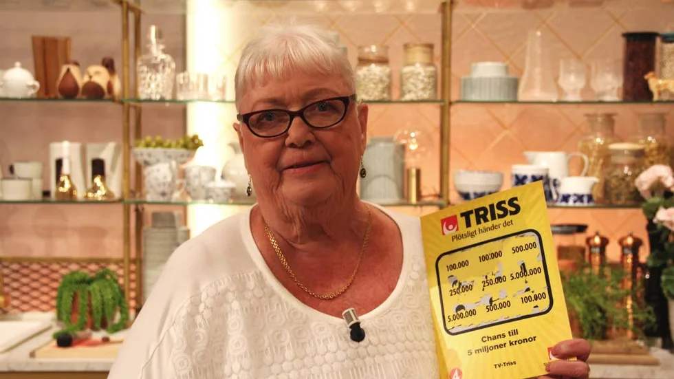 Vinst. Ulla Severinsen, Kalix, skrapade idag fram 100 000 kronor på triss.