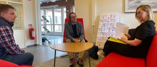 Föräldraupprop överlämnades till politikerna