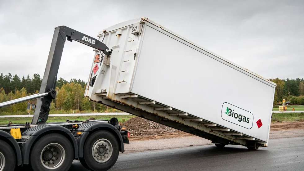 För lantbrukare, regioner, kommuner och privatpersoner som satsat och satsar på biogas innebär skatten på biogasproduktion ett stort hinder, skriver debattören.