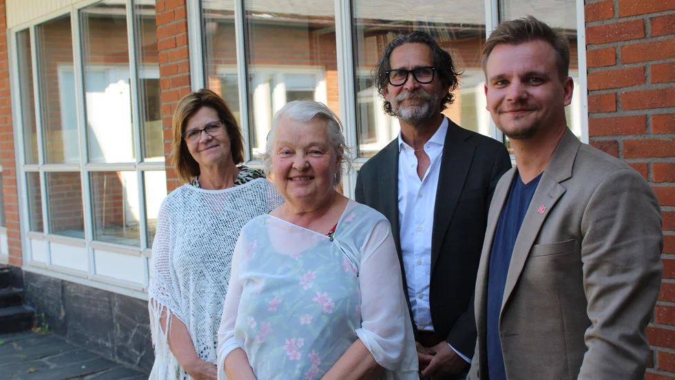 Maud Lindqvist (S) andra vice ordförande i socialnämnden, Ingela Svensson (C), ledamot i socialnämnden,
Fredrik Lindwall (C), ledamot i kommunstyrelsen och Marcus Fridlund (S), oppositionsråd, presenterade under onsdagen sitt förslag till budget. 