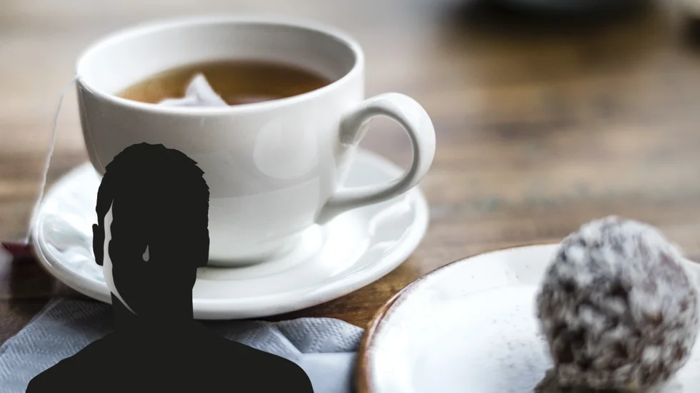 Mannen dödshotade sin ex-fru under fika. 