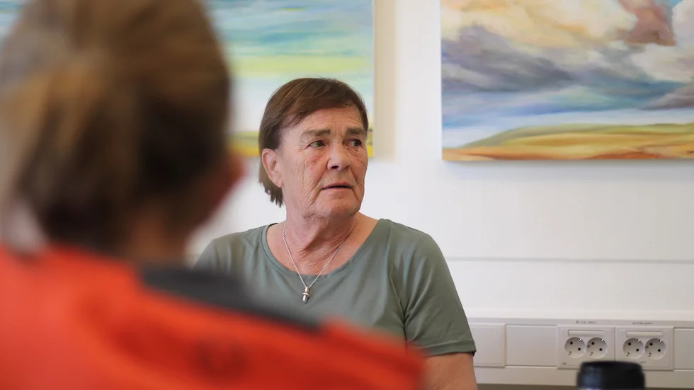 Lena Westerlund (S) vill slopa karensdagen inom pedagogiska yrken och vård- och omsorgsyrken, men enbart under influensaepidemier mellan oktober och mars.