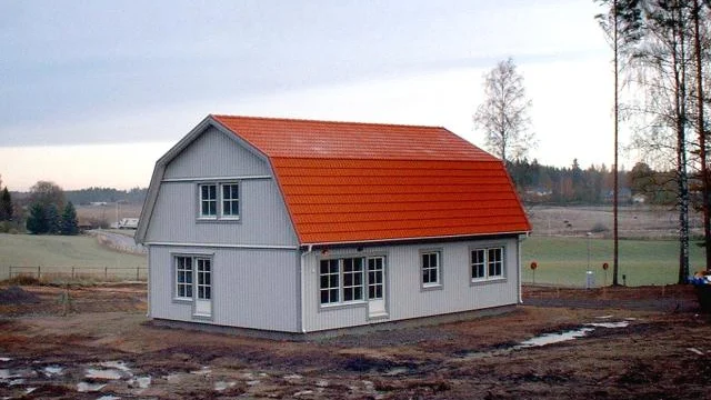 Första villan är uppförd utmed Grebovägen. Just nu fungerar det som visningshus.     Bild: SVANTE STRÖMBERG