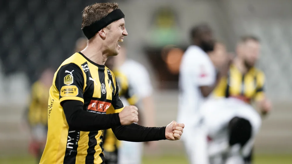 Rasmus Lindgren fixade tre sena poäng mot Östersund.