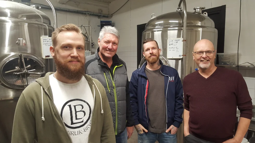 Håkan Lindberg, Tomas Eriksson, Jimmy Frieberg och Christer Joelsson är tillsammans med Gunnar Jansson (saknas på bild) nya huvudägare till Leufstabruks bryggeri. Tillsammans äger de 80 procent av aktierna.