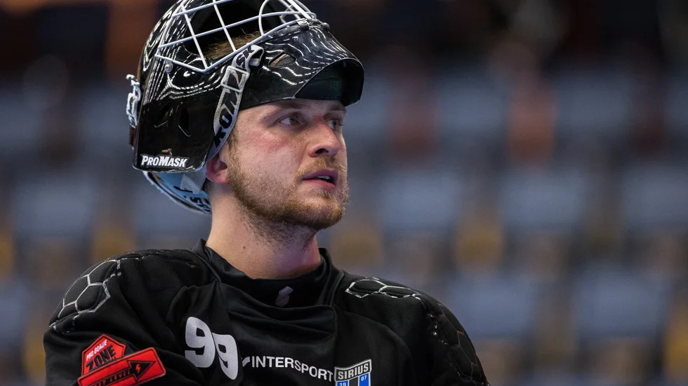 Sirius-målvakten Oskar Viking Tjernberg fick släppa tio bollar bakom sig i Växjö. 