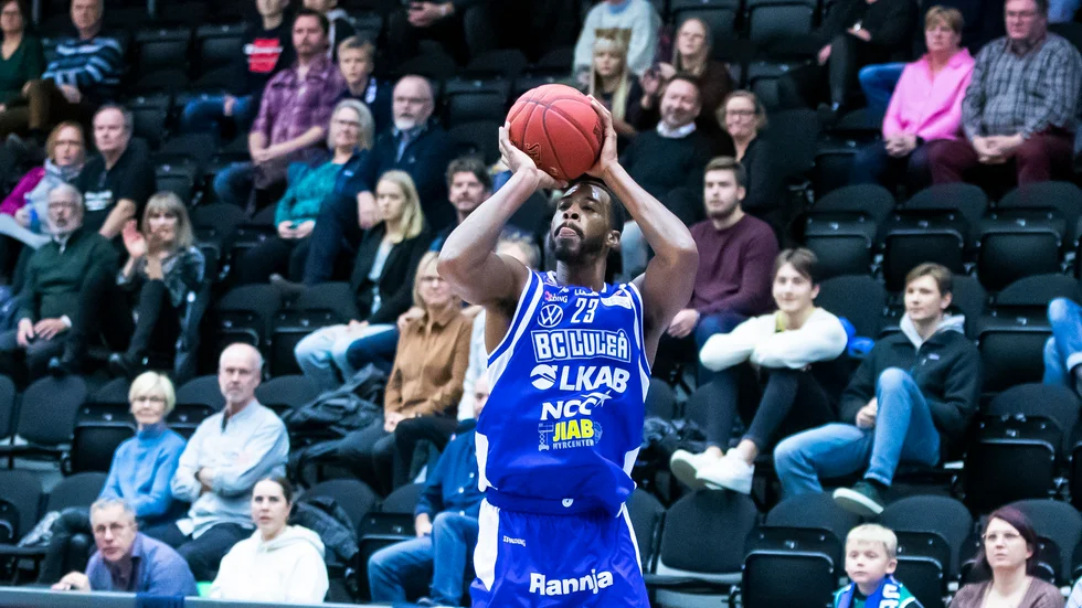 Toure Murry var het mot Fryshuset och gjorde 25 poäng mot nykomlingen.