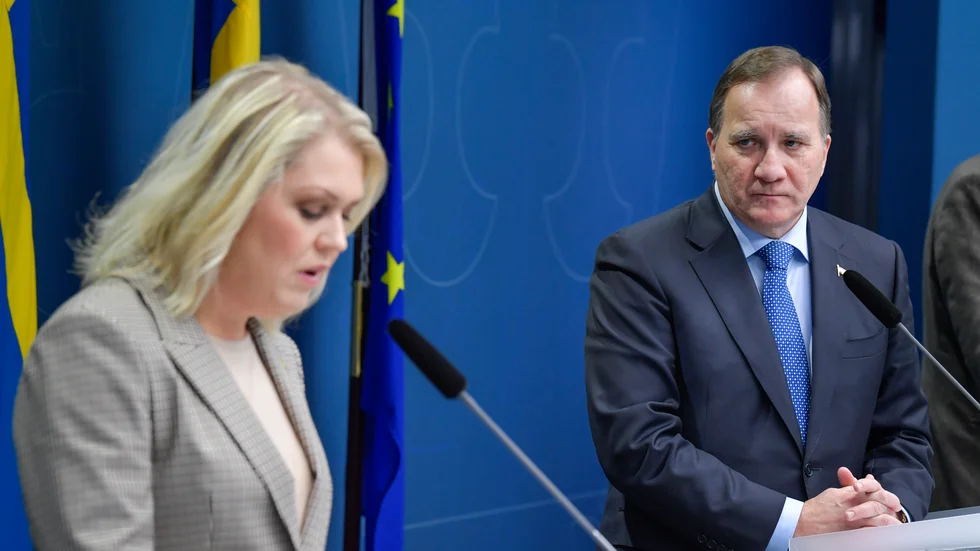 Socialminister Lena Hallengren (S) och statsminister Stefan Löfven (S) håller pressträff. Arkivbild.