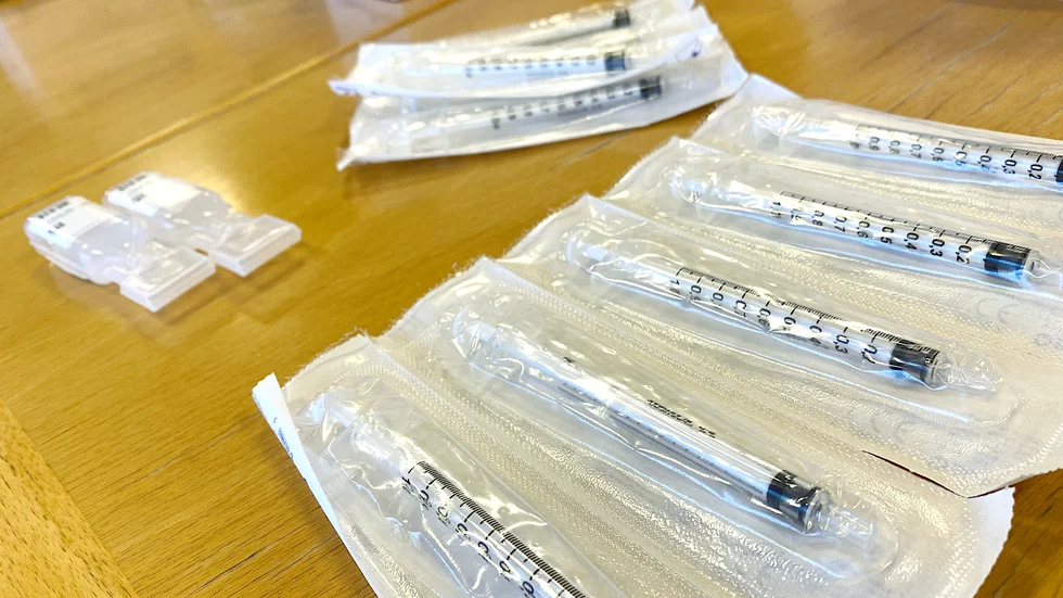 Över 600 personer i Enköping har nu vaccinerats mot covid-19 i den första vaccinationsomgången.