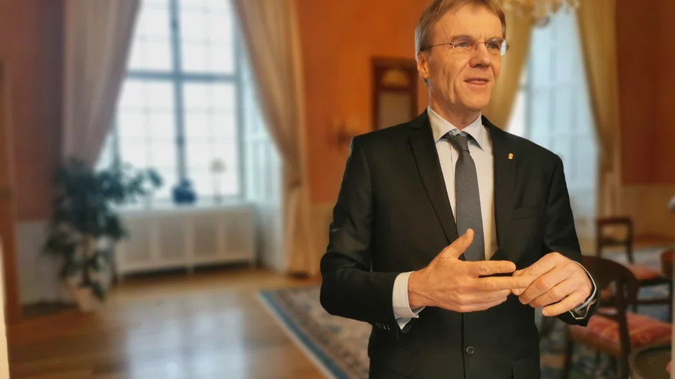 Göran Enander har kallat till ett extra möte för att diskutera pandemihanteringen.