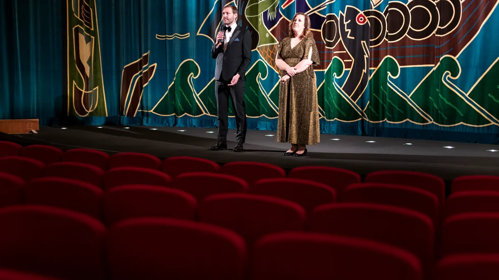 Jonas Holmberg, konstnärlig ledare, och Mirja Wester, vd för Göteborgs filmfestival, invigningstalade på den tomma biografen Drakens scen. Arkivbild.
