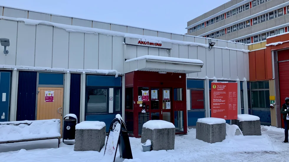 Vårdförbundet anser att problemen på akuten är en kombo av bland annat hög personalomsättning, långvarig hård arbetsbelastning och chefer som inte alltid prioriterar risk- och konsekvensanalyserna.