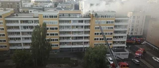 Polisen: branden startade på uteplats