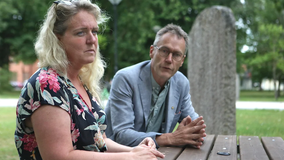 Hanna Westerén och Lars Thomsson befarar att den politiska krisen kan påverka beslutet om elkabeln till Gotland. "Ingen kan säga var vi landar nu", säger Lars Thomsson.