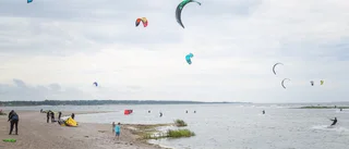Surfarna: "Oroliga att det ska hända en olycka"