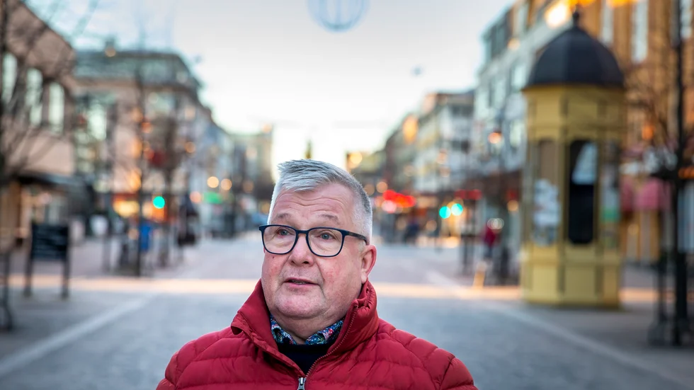 Bernt Jansson, ordförande i Svensk handel i Luleå, uppmanar alla att vaccinera sig. Det är enda vägen tillbaka för handeln, menar han.