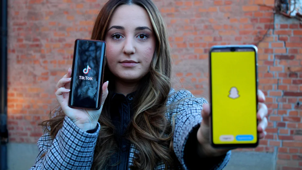 Moa Lindh jämför barns liv på sociala medier med Flugornas herre. "Barn är ensamma utan några vuxna. Enda skillnaden är att alla kan vara anonyma på nätet, och ingen behöver stå för vad de säger".
