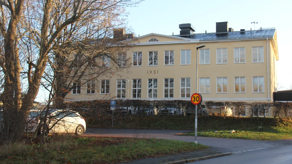 Gräsbranden ska ha uppkommit i närheten av Lindöskolan.