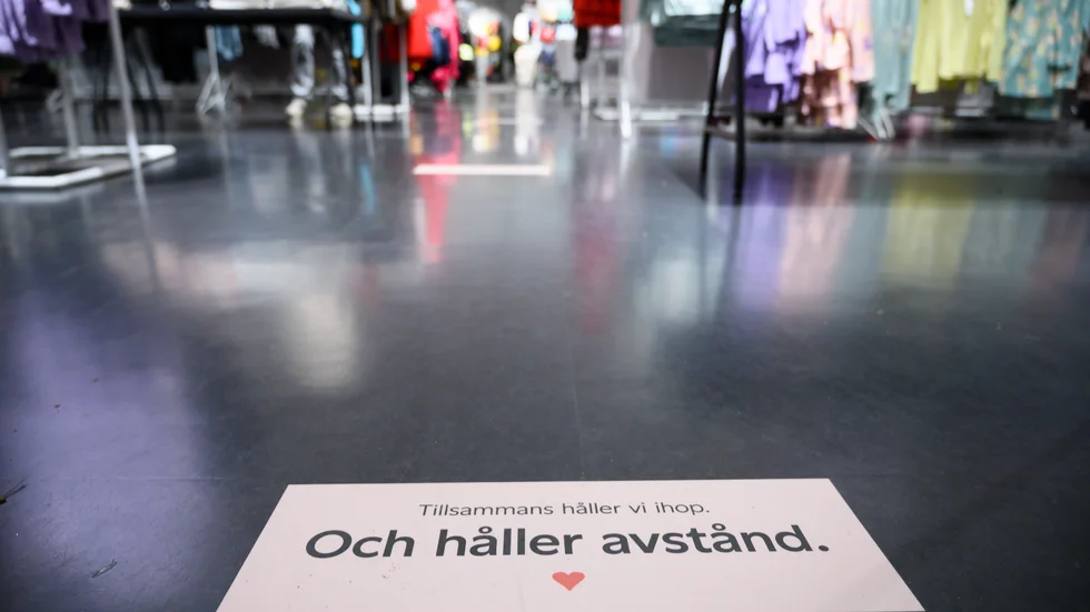 Trots all information har vissa många svårt att följa instruktionerna och ta hänsyn till andra, skriver signaturen Medmänniska.