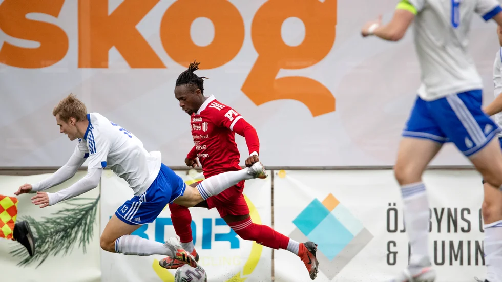 Glorie Kabundu prickade in ledningsmålet i träningsmatchen mot Umeå.