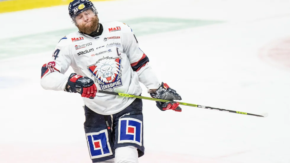 Jonas Junland och Linköping fortsätter att förlora. 4–7-mötet med Örebro var klubbens raka nederlag i följd. Arkivbild.