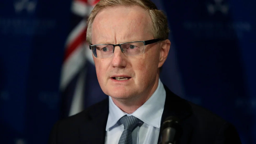 Australiens centralbank, med chefen Philip Lowe, utvidgar sitt program för likviditetslån till banker.