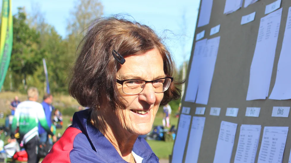 Gunilla Sävenstrand gläds över att HOK sålt 230 Naturpass i år. Det är nästan dubbelt så många som förra året.