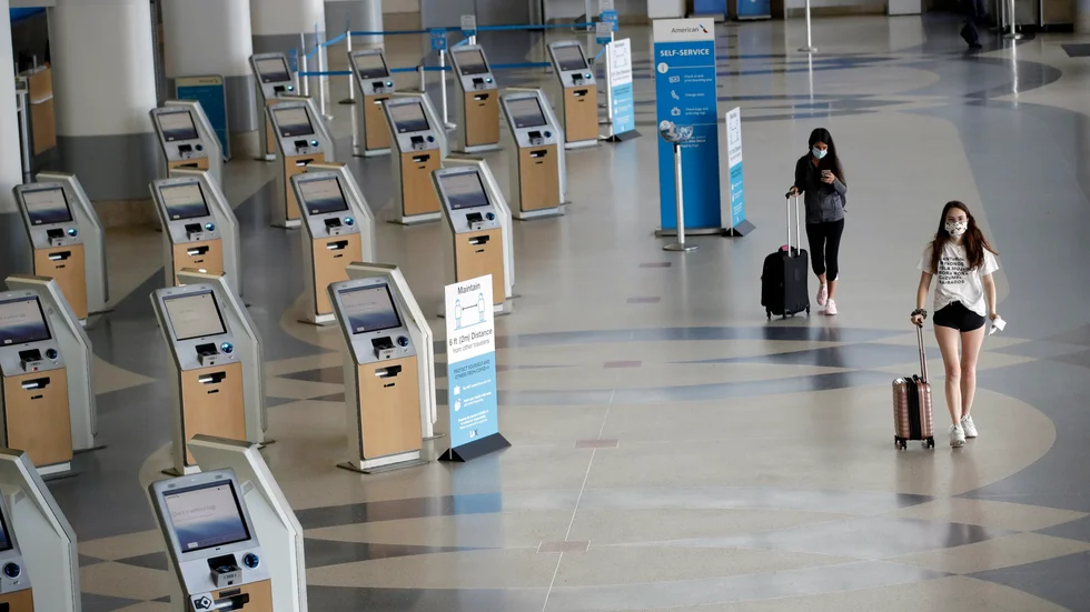 Drastiskt minskat resande till följd av covid-19-pandemin, tvingar flygbolagen att vidta omfattane sparåtgärder inklusive stora varsel. Arkivbild