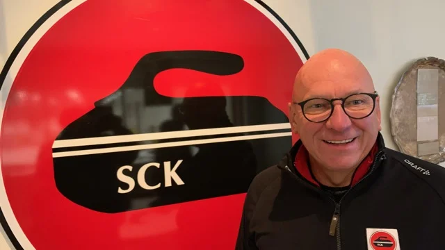 Michael Marklund, Skellefteå, fortsätter som ordförande i  Svenska Curlingförbundet.