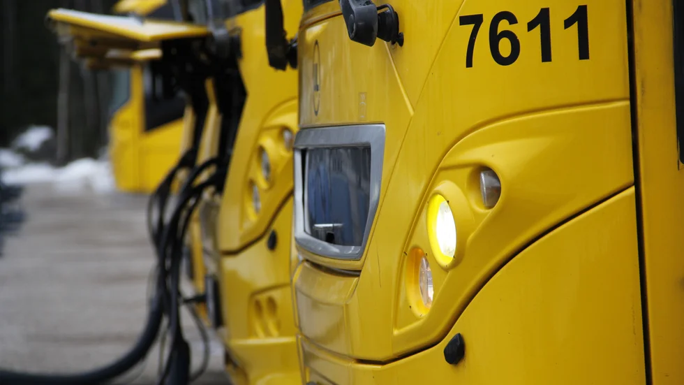 Regionbussdepåerna har inte uppgraderats för att göra det möjligt att tanka biogas.