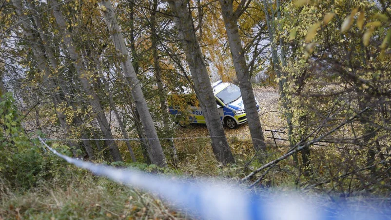 Ett stort område är avspärrat.